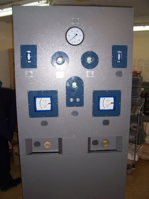Dry gas seals